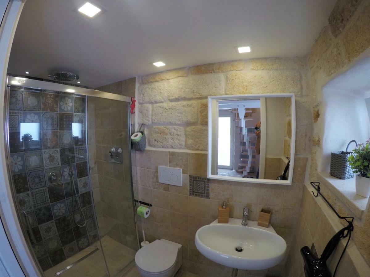 Dimora Petra Hotel Полиняно а Маре Екстериор снимка